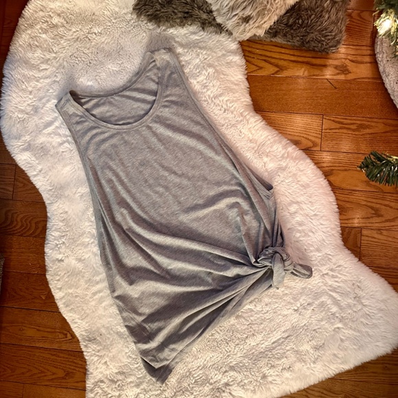 lululemon Tie & Go Tank - Picture 2 of 5